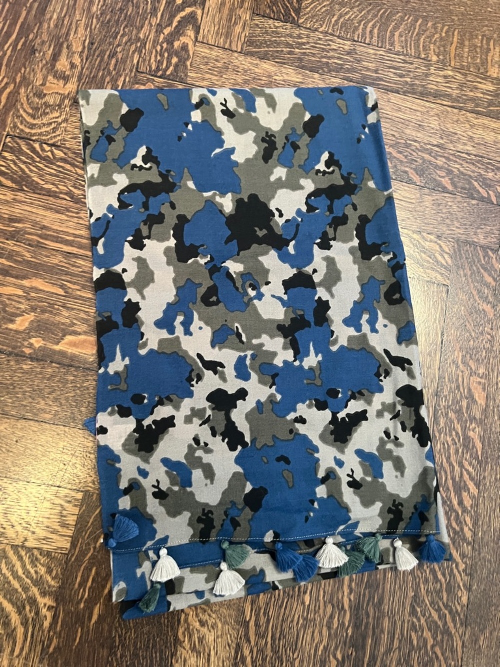 Vineyard Vines Blue, Gray & Black Camo Wool Scarf